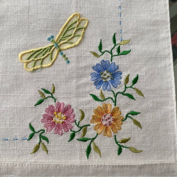 Embroidered Placemats Set of 4 Cotton Butterflies Tea Time Spring Cottagecore - Picture 6 of 11